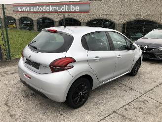 krockskadad bil auto Peugeot 208 1.0 2016/2