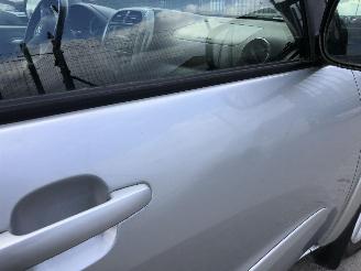 Toyota Rav-4 2.0 D4D   4WD picture 13