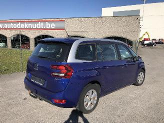 damaged passenger cars Citroën C4-picasso 1.2 TURBO AUTOMATIQU 2017/12