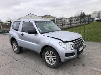 krockskadad bil auto Mitsubishi Pajero 3.2  DI-D 2015/8