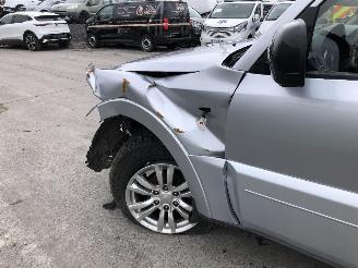 Mitsubishi Pajero 3.2  DI-D picture 5