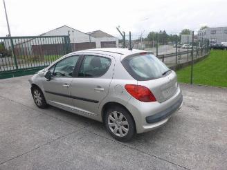 Coche accidentado Peugeot 207 1.6 HDI 2007/9