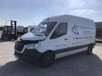 krockskadad bil bedrijf Mercedes Sprinter 214 CDI 2021/6