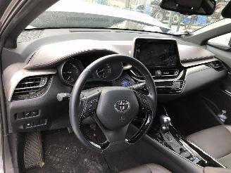 Toyota C-HR 1.8  HYBRID picture 19