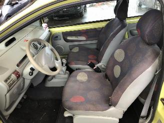 Renault Twingo 1.1 picture 12