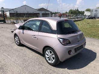 Schadeauto Opel Adam 1.2 2016/3
