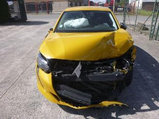 Peugeot 208 1.2 picture 6