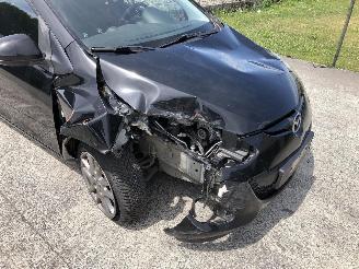 Mazda 2 1.3 picture 5