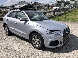 krockskadad bil auto Audi Q3 2.0 TDI  S-TRONIC 2017/1