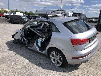 Audi Q3 2.0 TDI  S-TRONIC picture 4