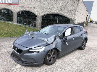 Volvo V-40 MOMENTUM 2.0D AUTOMA picture 3