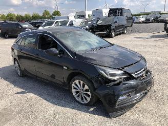 Opel Astra SPORTS TOURER 1.6CDT picture 2