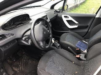 Peugeot 208 LIKE 1.2 picture 5