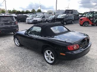 damaged passenger cars Mazda MX-5 SPORTIVE 1.6I 2003/9