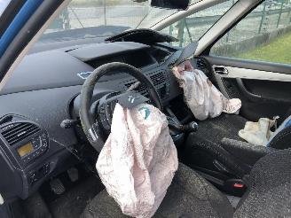 Citroën C4-picasso 1.6 HDI picture 5