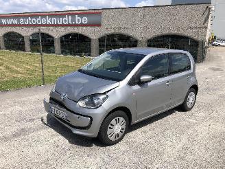 Schadeauto Volkswagen Up! 1.0 2013/9