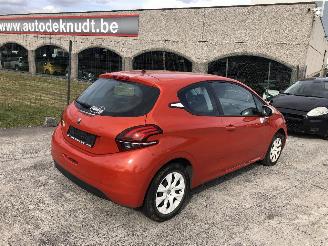 Peugeot 208 1.2  LIKE picture 3