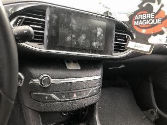 Peugeot 308 1.6 HDI AUTOMATIQUE picture 16