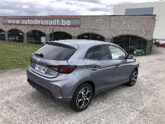 krockskadad bil auto MG 3 1.5 HYBRIDE 2024/7