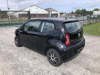 uszkodzony samochody osobowe Volkswagen Up! 1.0 I 2013/6