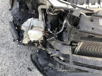 Volkswagen Touran 1.6 TDI    7 PLACES picture 16