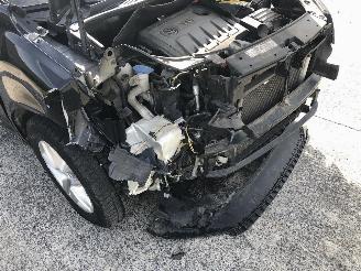 Volkswagen Touran 1.6 TDI    7 PLACES picture 12