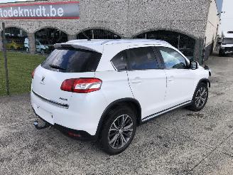 Unfallwagen Peugeot 4008 ALLURE 1.6 HDI  4WD 2017/5