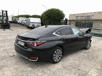 Unfallwagen Lexus ES ES300H 2023/6