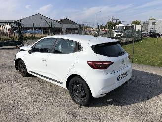 skadebil auto Renault Clio 1.6 HYBRIDE 2022/3