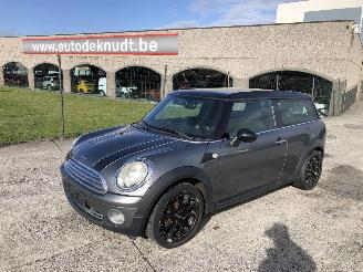 krockskadad bil auto Mini Cooper 1.6 I 2010/2