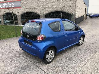 krockskadad bil auto Toyota Aygo 1.0 2009/10
