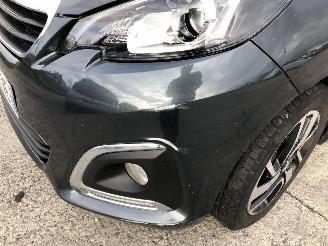 Peugeot 108 1.2   CABRIO picture 9