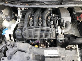 Peugeot 108 1.2   CABRIO picture 23