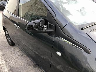 Peugeot 108 1.2   CABRIO picture 11