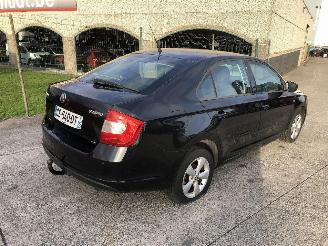 Coche accidentado Skoda Rapid 1.6 TDI 2013/3