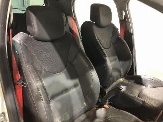 Renault Clio 1.6 TURBO   AUTOMAT picture 21