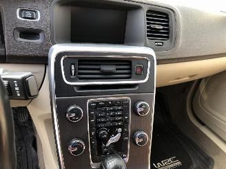 Volvo S-60 2.0 D picture 16