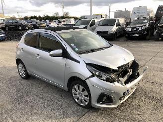 Peugeot 108 1.0  CABRIO picture 3