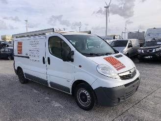 skadebil bedrijf Opel Vivaro 2.0 CDTI 2015/1