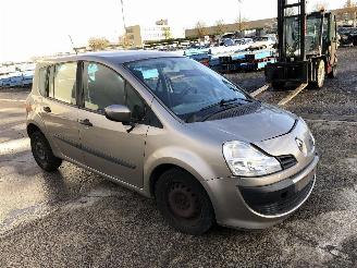 Coche siniestrado Renault Modus 1.5 DCI 2008/5