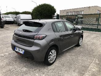 Voiture accidenté Peugeot 208 1.5 BLUE HDI 16V 2022/7