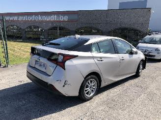 krockskadad bil auto Toyota Prius HYBRIDE 2021/1