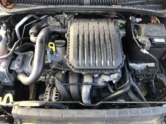 Volkswagen Polo TRENDLINE 1.0 MPI picture 18