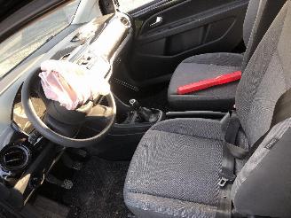 Volkswagen Up! 1.0 picture 9