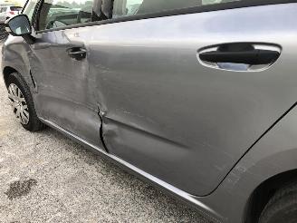 Citroën C4-picasso 1.2 picture 14