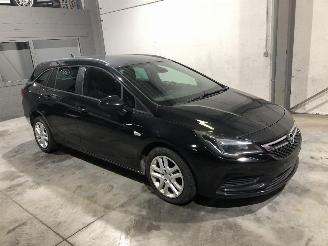 Opel Astra BREAK 1.6 CDTI picture 2