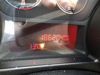 Alfa Romeo Giulietta 1.6 JTD picture 21