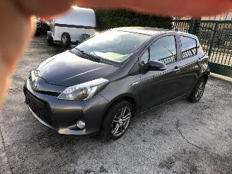 Toyota Yaris 1.5 HYBRIDE picture 3