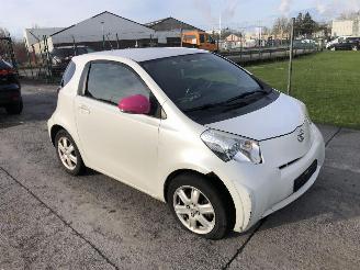 Voiture accidenté Toyota iQ 1.0 2010/2