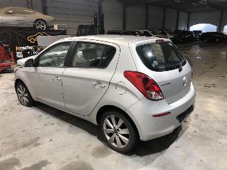 Vrakbiler auto Hyundai I-20 1.4 AUTOMATIQUE G4FA 2014/6